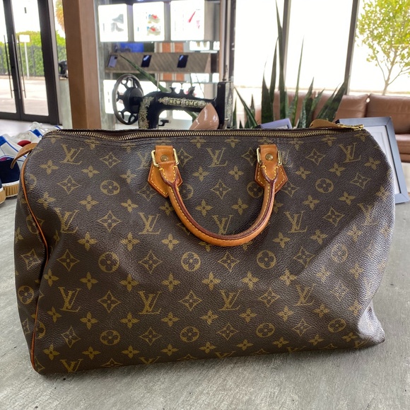 AUTHENTIC LOUIS VUITTON VINTAGE SPEEDY 35 PURSE W/INSIDE ORGANIZER